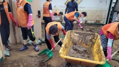 한국중앙자원봉사센터 “자원봉사자 2000여명 수해 복구 활동 참여”