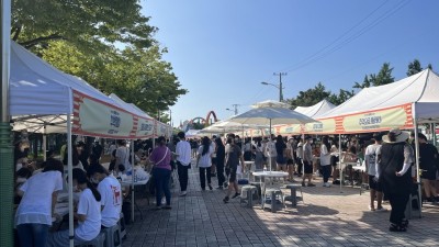 ‘추억으로 다해방’과 ‘놀통버스킹!올라’가 함께한 시흥시청소년어울림마당, 풍성한 축제 선보여