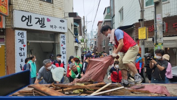 수해복구자원봉사.jpg