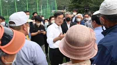 경기북부 숙원 ‘화도~운수’ 현장 찾은 김동연, “민선 8기에는 조속한 착공 추진할 것”