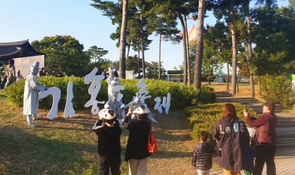 56.김홍도와 함께하는 풍류여행…안산 김홍도축제, 화랑유원지에서 만나요! (1).jpeg