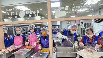 “어르신 식사 맛있게 드시고, 건강하세요” 시흥시노인종합복지관, 토요복지관 운영 재개