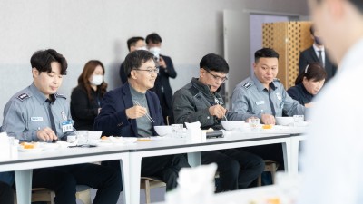 김동연, 현장 직원과 점심 함께하며 소통 행보 이어가