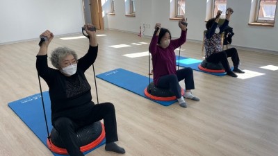 시흥시노인종합복지관, 어르신 건강 향상 위한‘재활 운동프로그램’ 운영 활발