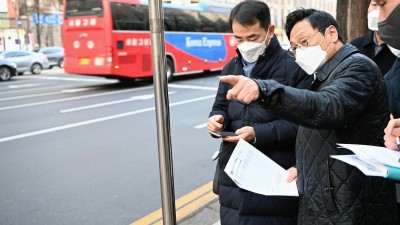 오후석 부지사, 성남시 이매촌 찾아 출근길 광역버스 입석 상황 점검