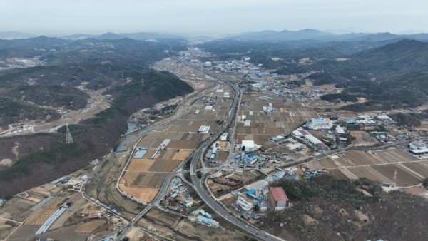 1. 시스템반도체 클러스터 국가첨단산업단지 후보지로 지정된 용인특례시 처인구 이동읍과 남사읍 일대 전경(항공).jpg