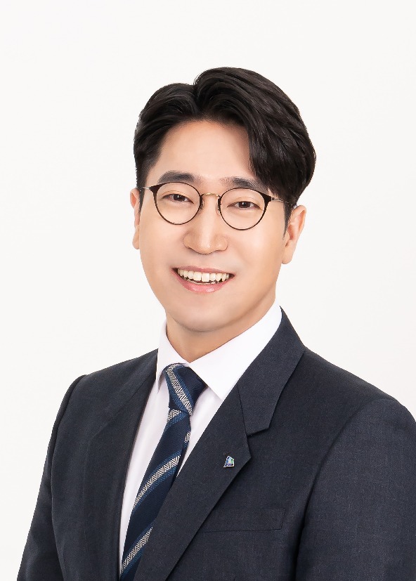 김도현의원_프로필.jpg