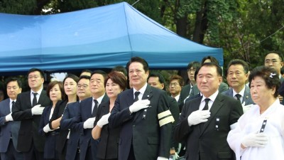 최대호 안양시장 “선열 값진 희생, 더 자유롭고 희망찬 대한민국으로 보답”