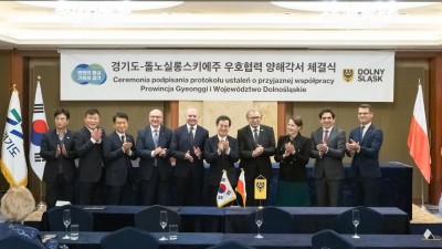 김동연, 중유럽 거점 폴란드와 교류 물꼬 텄다…돌노실롱스키에주와 우호협력 협약