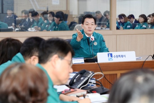 6-1.이재준수원시장“의료공백장기화대비해시기별시나리오준비하고대응방안수립하라”.jpg