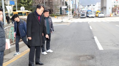 하은호 군포시장, 해빙기 도로 위 포트홀 신속정비 지시