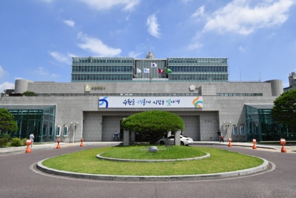 6.수원시친환경등우수농산물학교급식에지원한다.JPG