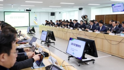 김동연, “AI에 기반 두고 도정 효율성 제고할 것, 두려워 말고 시도해 달라”