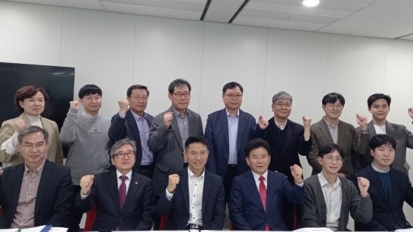 토론회+사진2(1).jpg