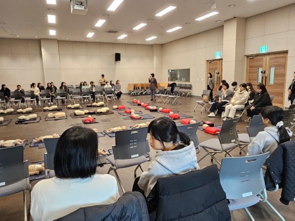 9.수원시국공립어린이집보육교직원심폐소생술교육.jpg