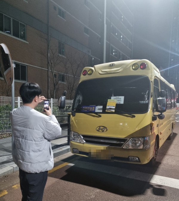 (광명2)광명시는 밤샘 주차로 인한 주민 불편을 해소하기 위해 지난 22일과 29일 이틀에 걸쳐 자체 단속을 실시했다..jpg