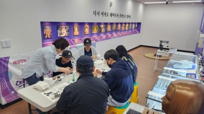 수원 평화의 소녀상 건립 10주년 기념 전시, 수원시청 등 4개소에서 열린다