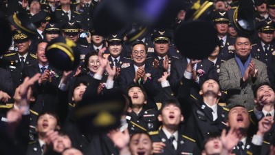 신규 경기도 소방공무원 386명 임용. 김동연 “시민들이 민주주의 지켜내. 이제는 우리가 안전한 일상 지켜드려야 할 차례”