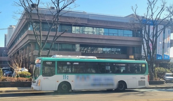 (광명3)(자료사진)광명시 출퇴근 혼잡 해소 위해 여의도행 11-1·11-2번 버스 증차.jpg